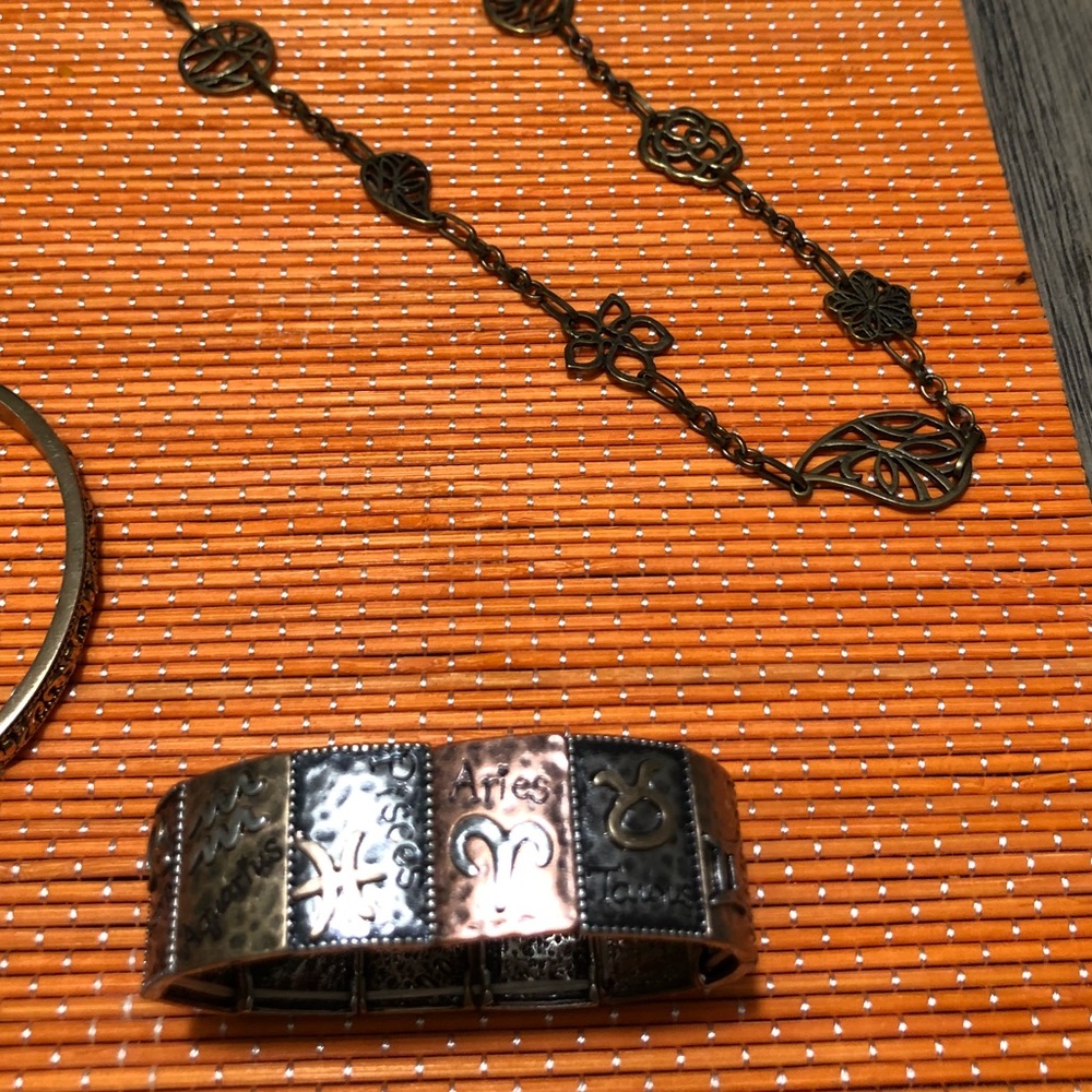 Beautiful Jewelry - Picture 4 of 4
